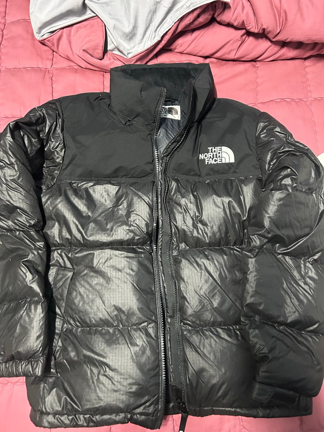 노스페이스 유광 패딩 상품이미지1