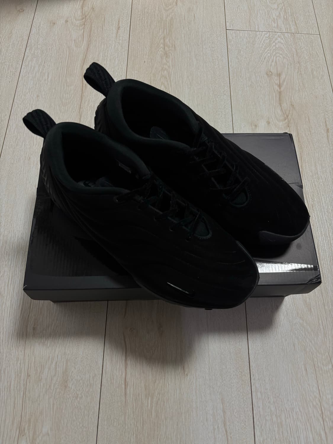 나이키 아스트라 울트라 트리플 블랙 상품이미지3