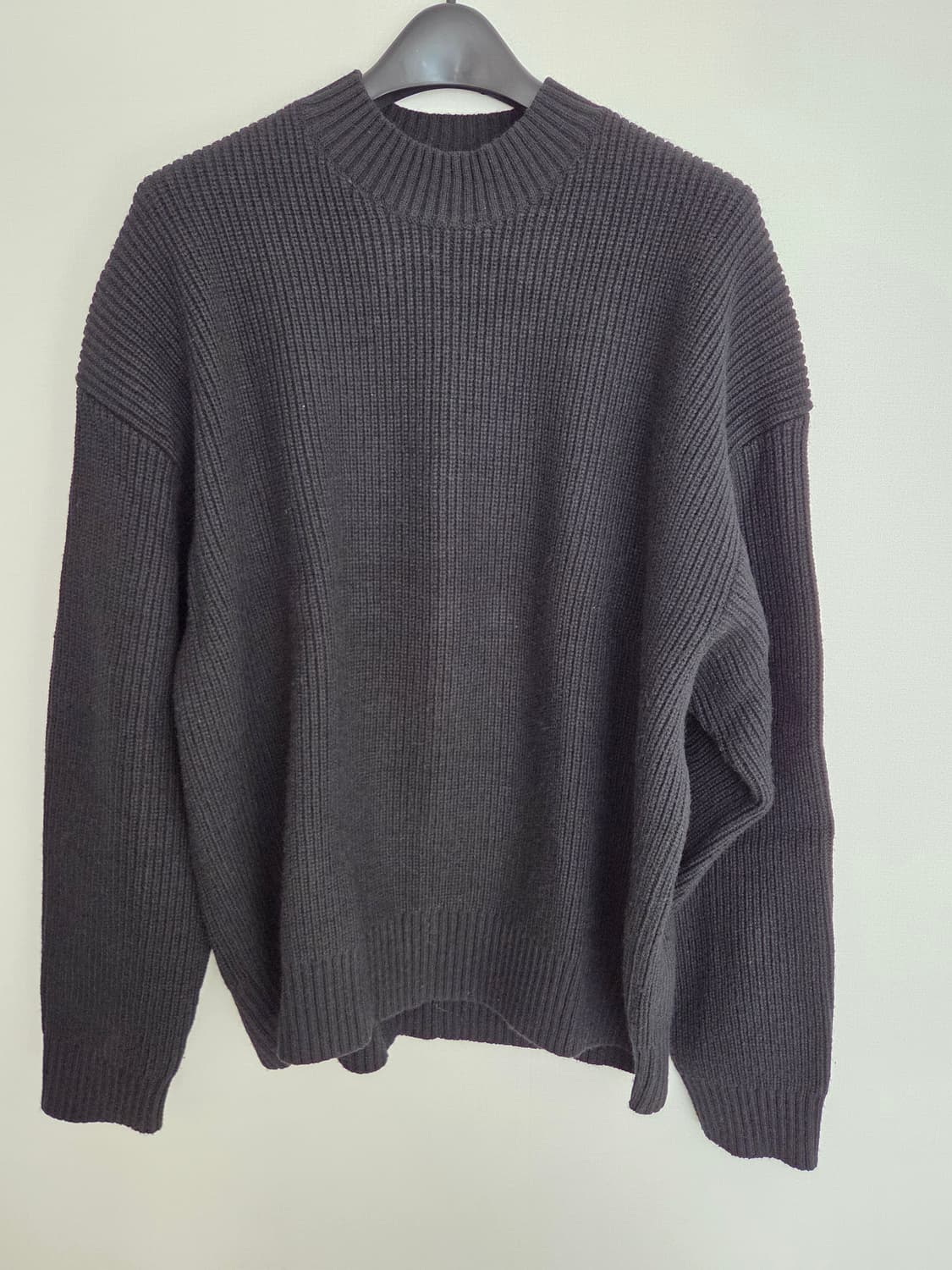 유아인 무신사스탠다드 무탠다드 니트 상품이미지1