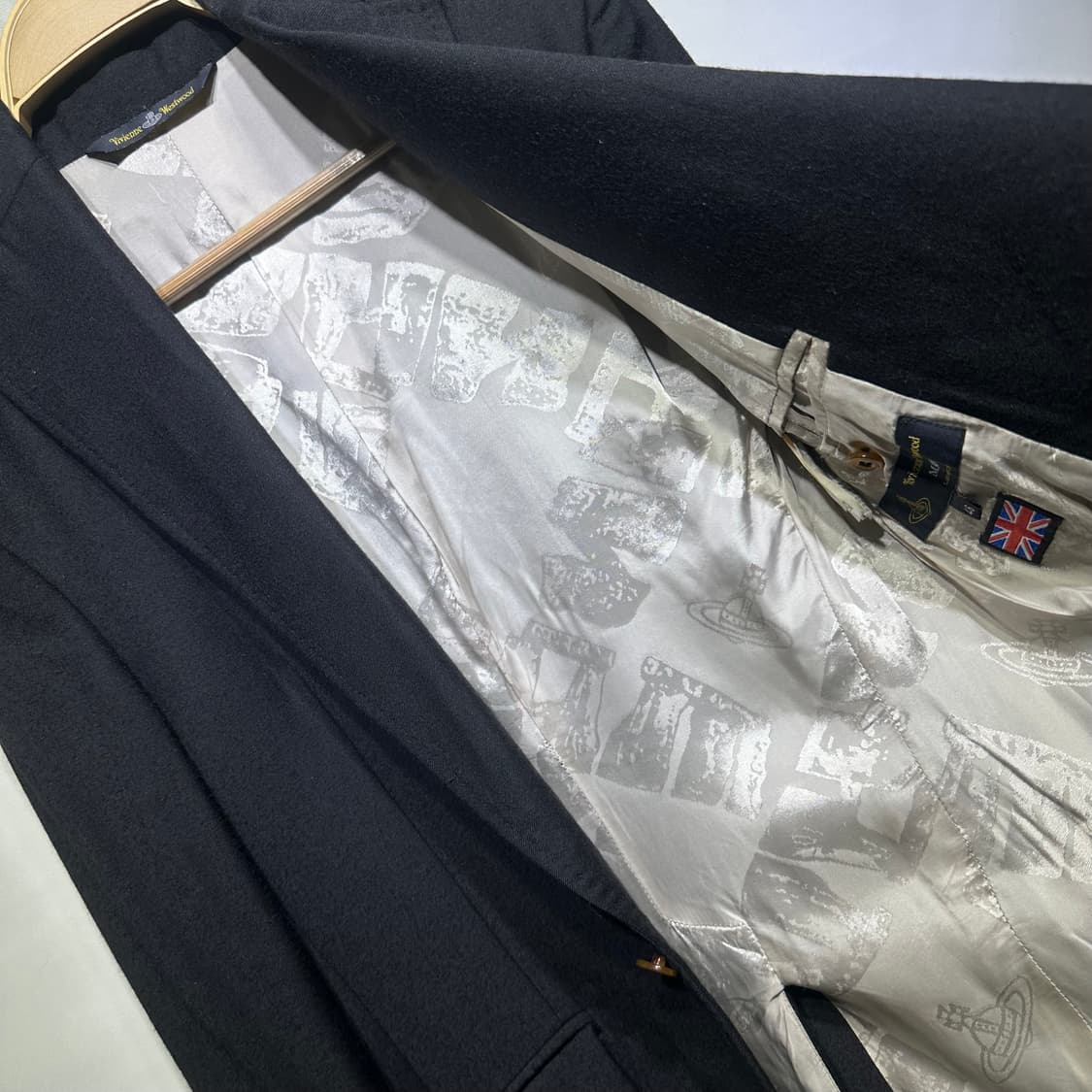 비비안 웨스트 우드 정장 셋업 판매합니다 상품이미지5