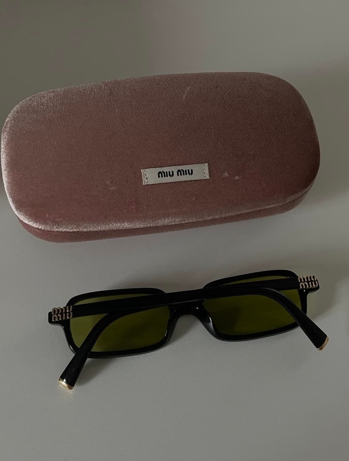 미우미우 리가드 선글라스 그린 상품이미지3