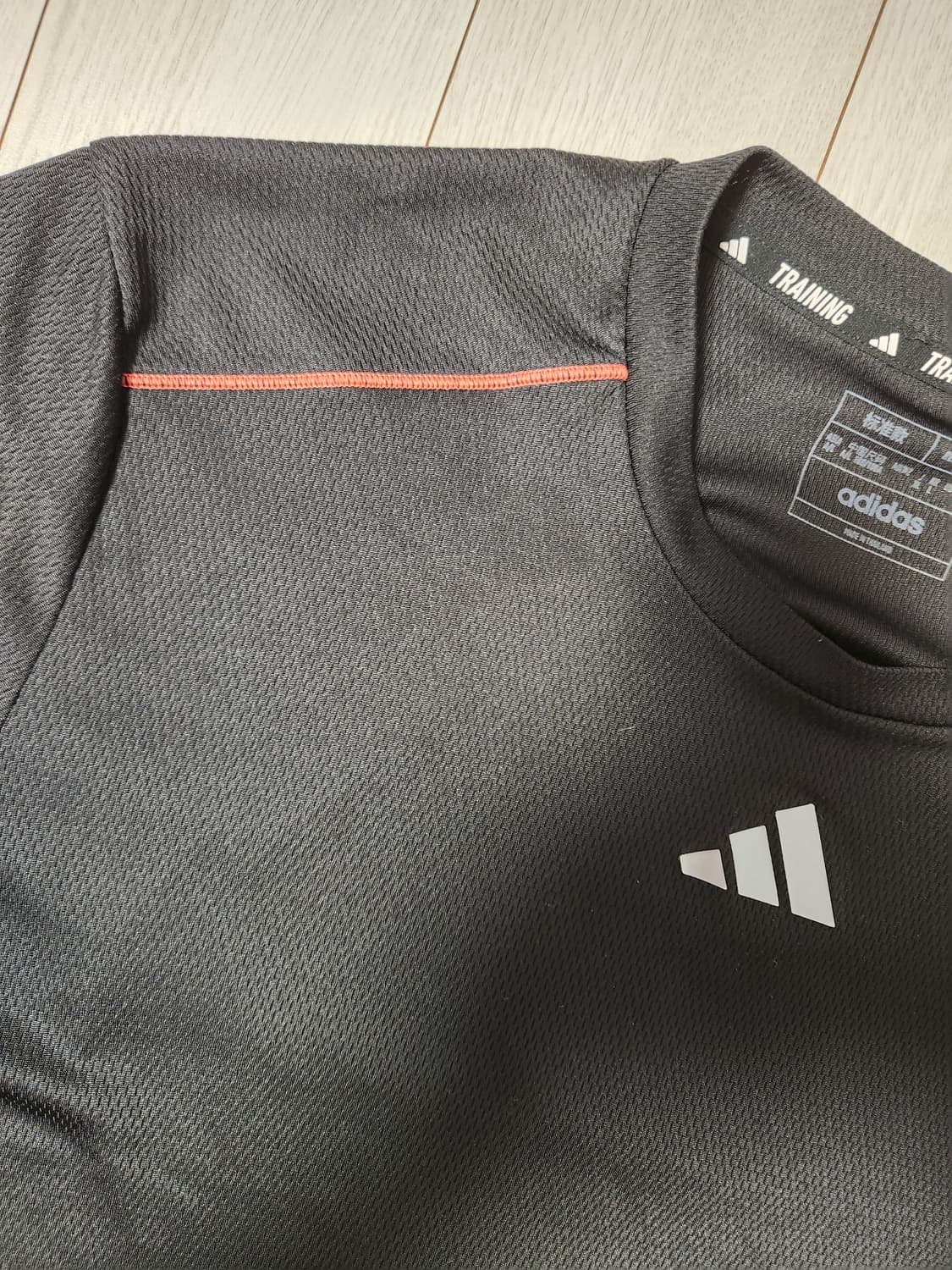아다다스 스포츠 기능성 반팔티 워크아웃 베이스 로고티 IB7901 사이즈 상품이미지5