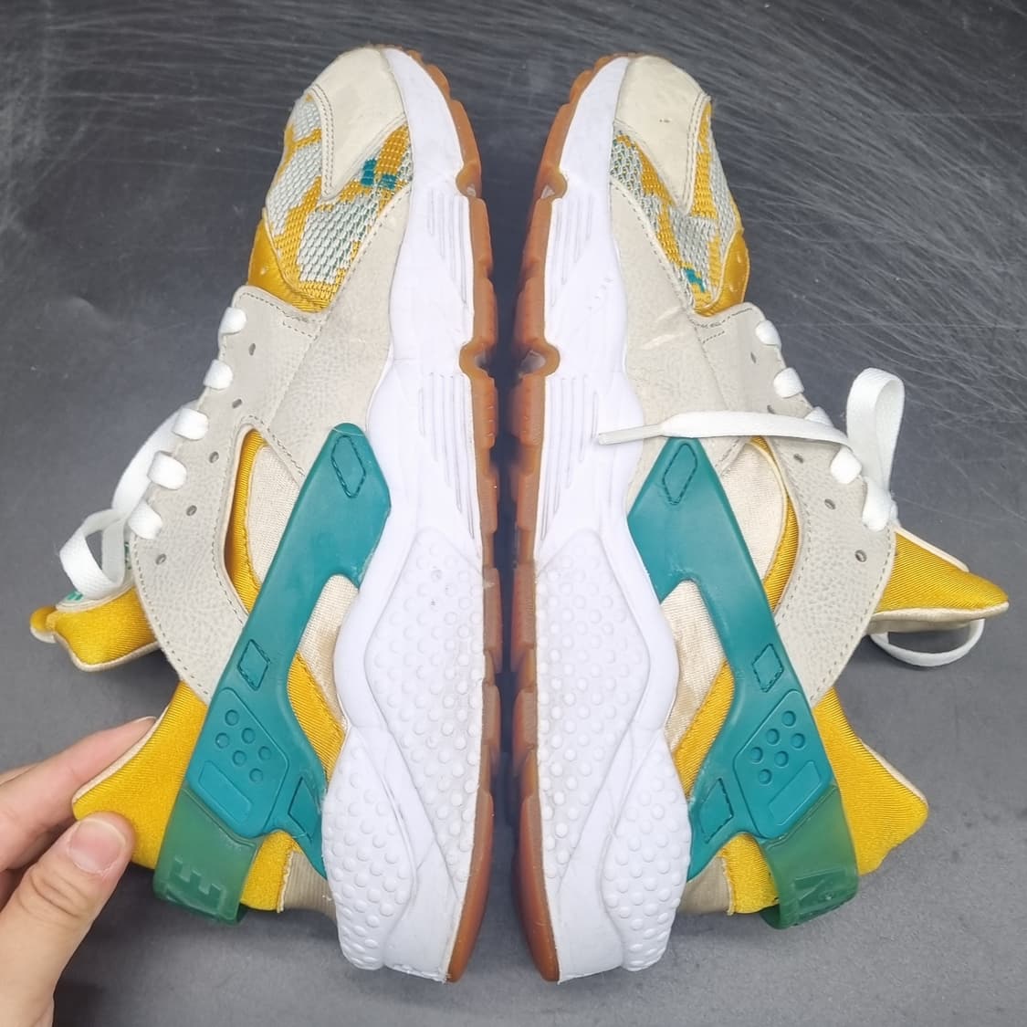 나이키 에어 허라취런 남성운동화 실사이즈265 상품이미지5