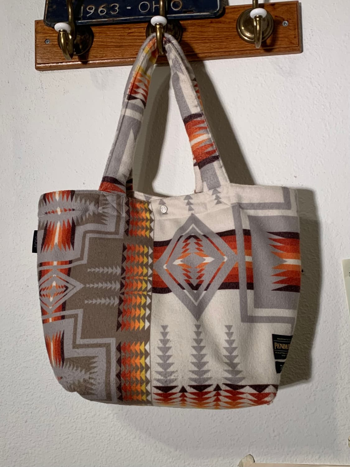 펜들턴 타이온 네이티브  나바호 패턴 패딩 숄더백 상품이미지2