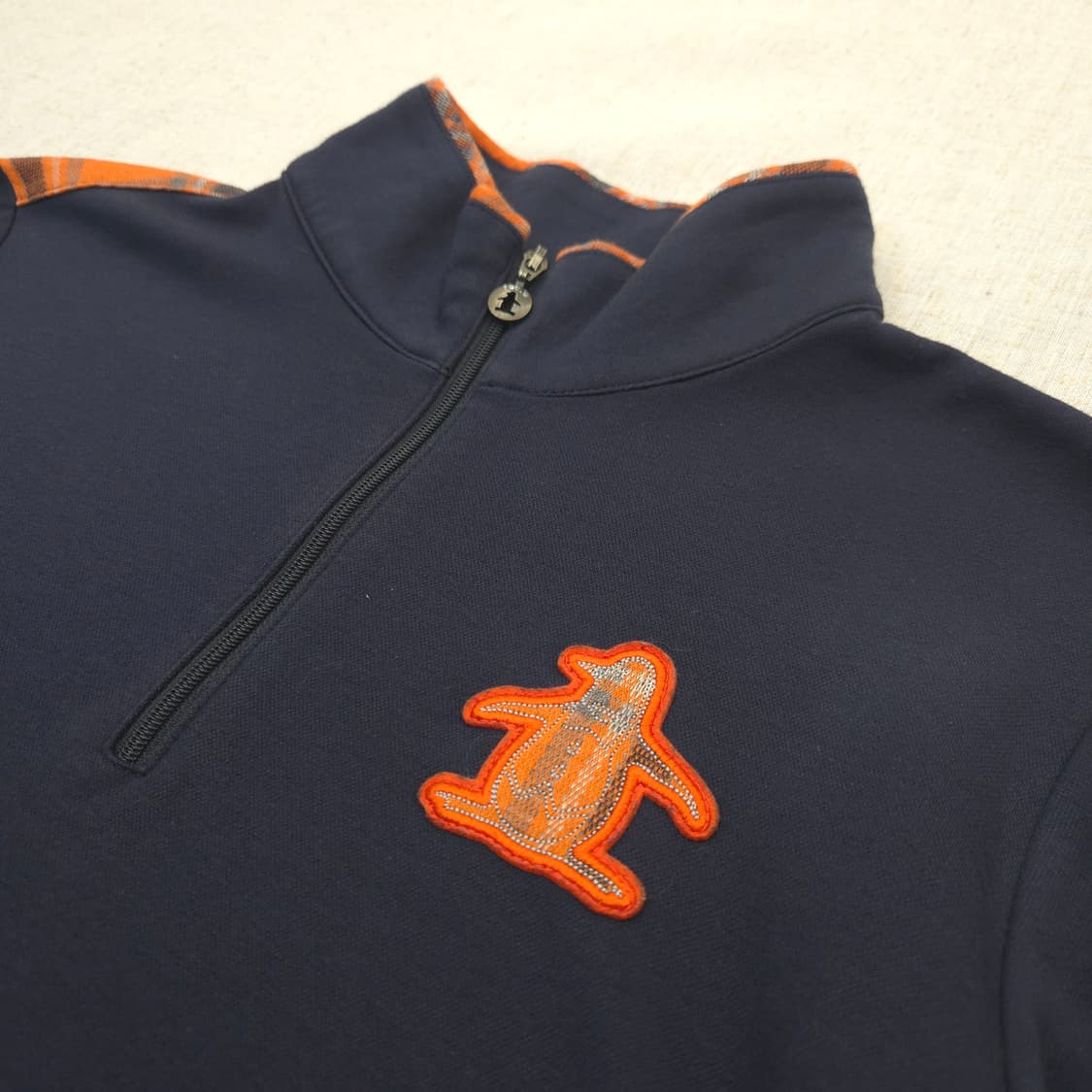 머싱웨어 펭귄 자수 체크 배색 하프넥 풀오버 상품이미지2