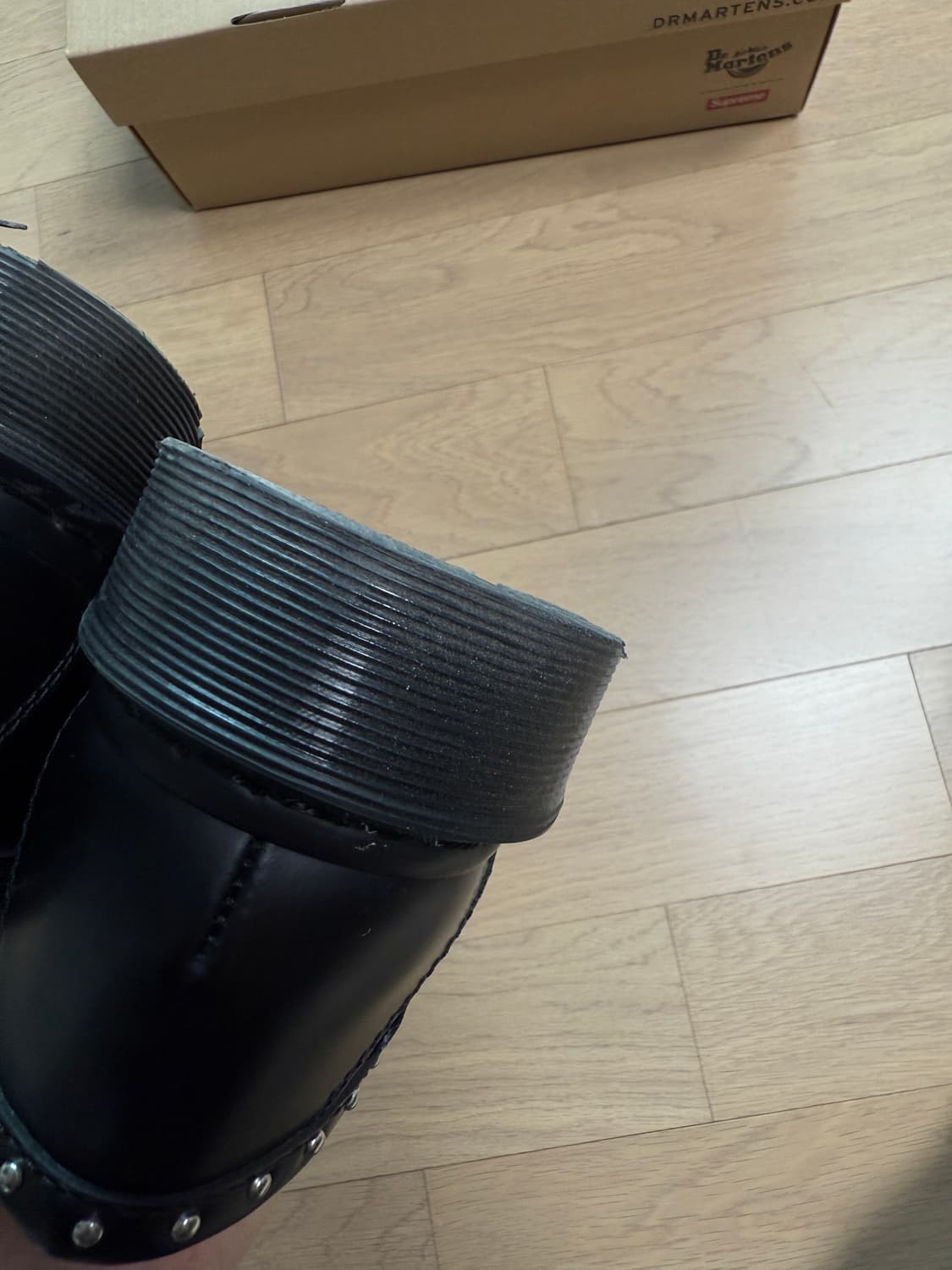 [270] 슈프림x닥터마틴 스터드 팬톤 상품이미지4