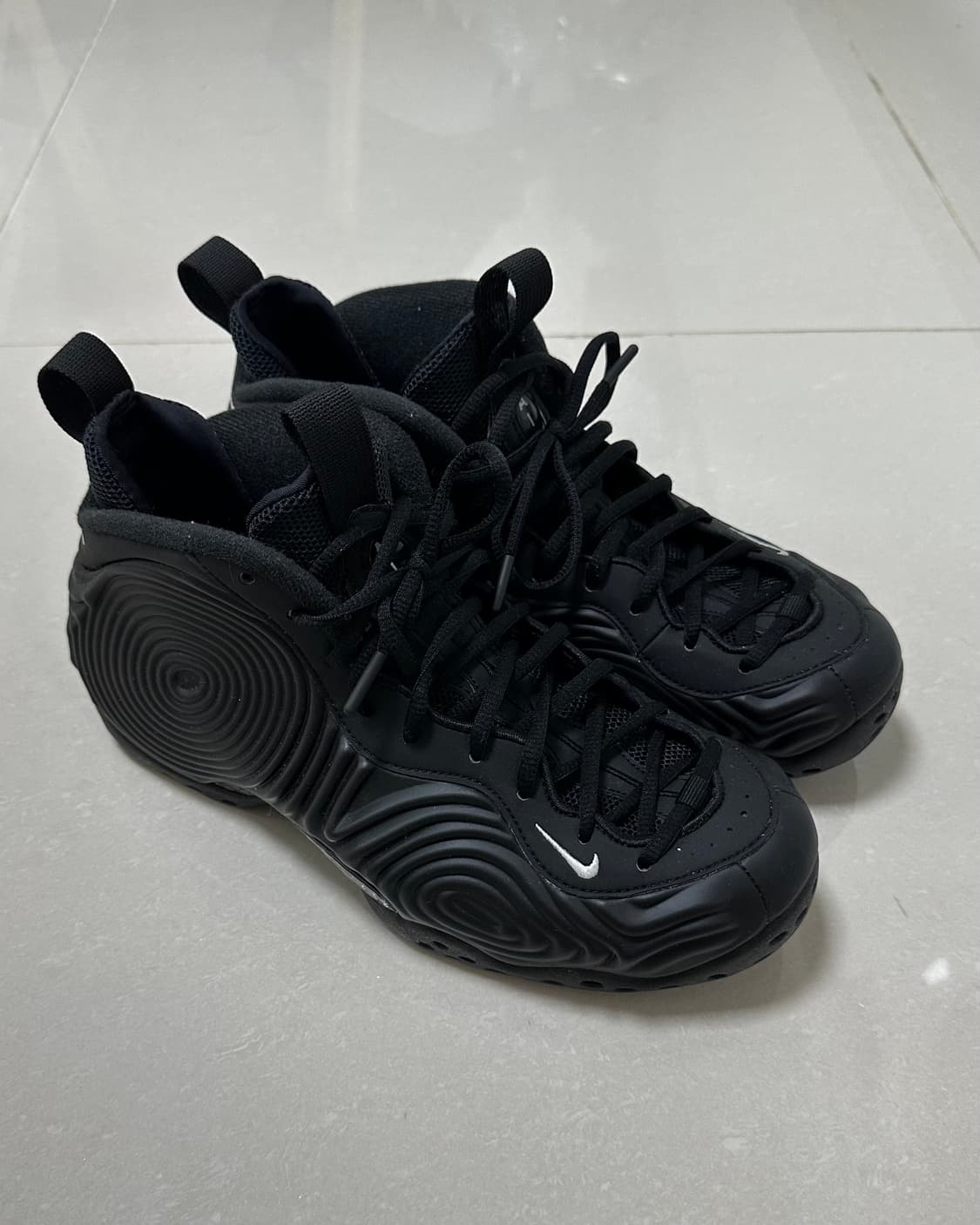 [270] 나이키 꼼데가르송옴므플러스 에어폼포짓 원 블랙 상품이미지3