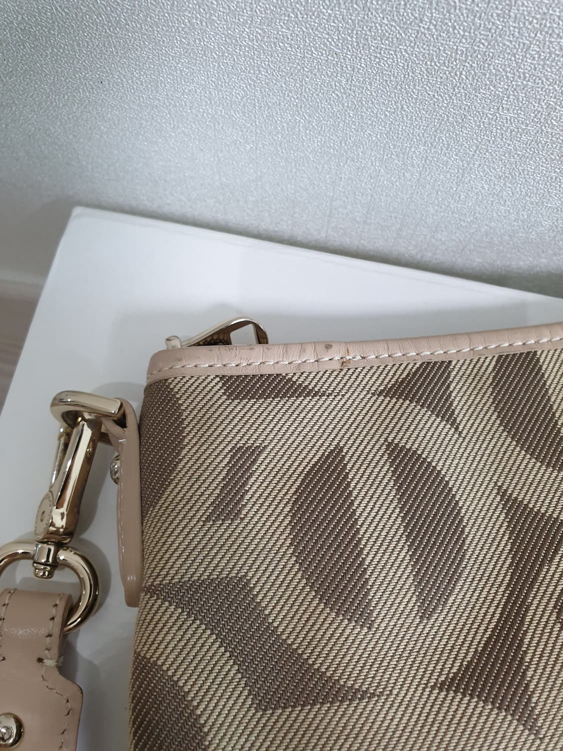 루이까또즈 카멜 크로스백 상품이미지2