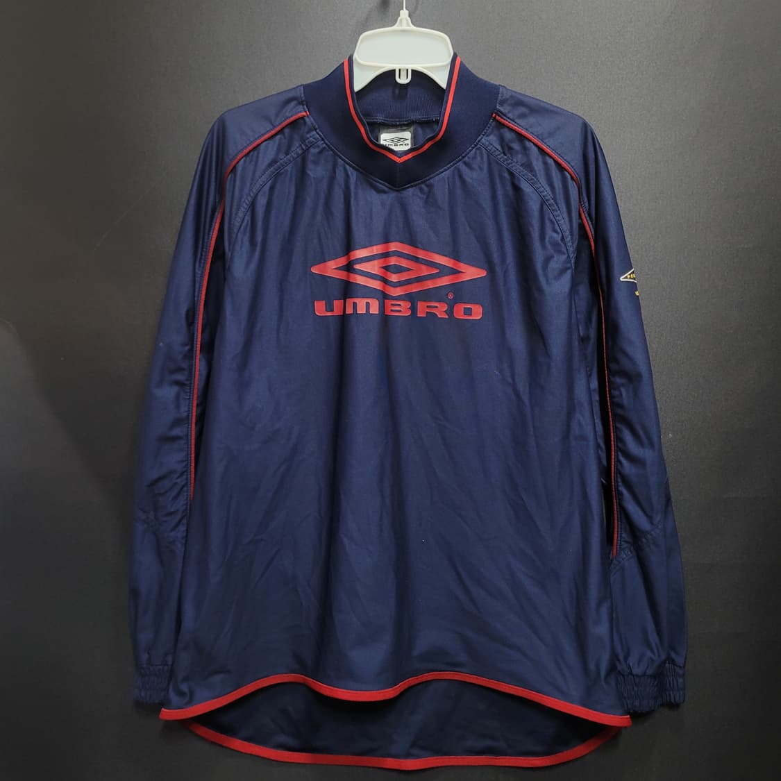 UMBRO PRO TRAINING 빅로고 바람막이 져지 상품이미지1