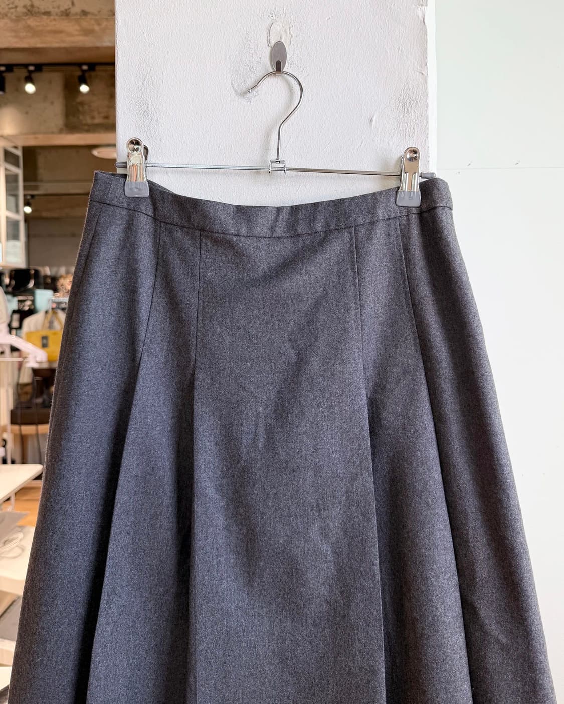 마가렛 호웰 차콜 랩 핀턱 미디스커트 상품이미지6