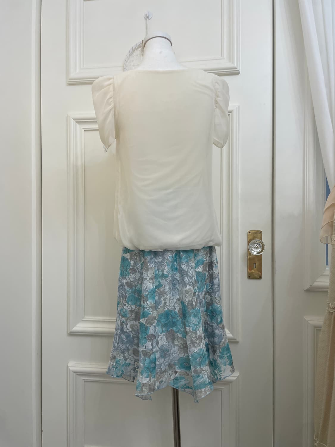 ivory pleats point puff sleeve blouse 상품이미지3