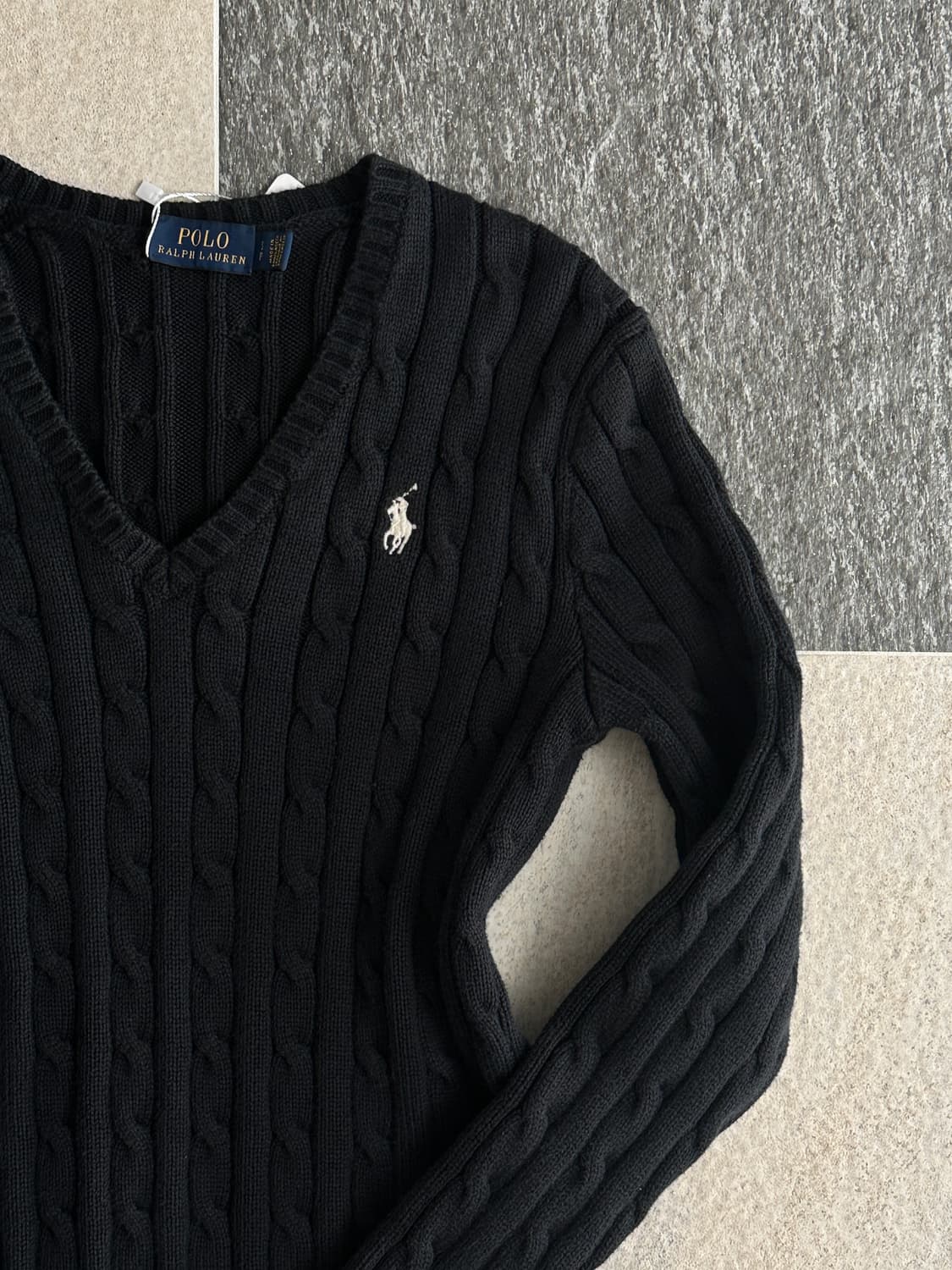 폴로 랄프로렌 블랙 V넥 케이블 니트  상품이미지7