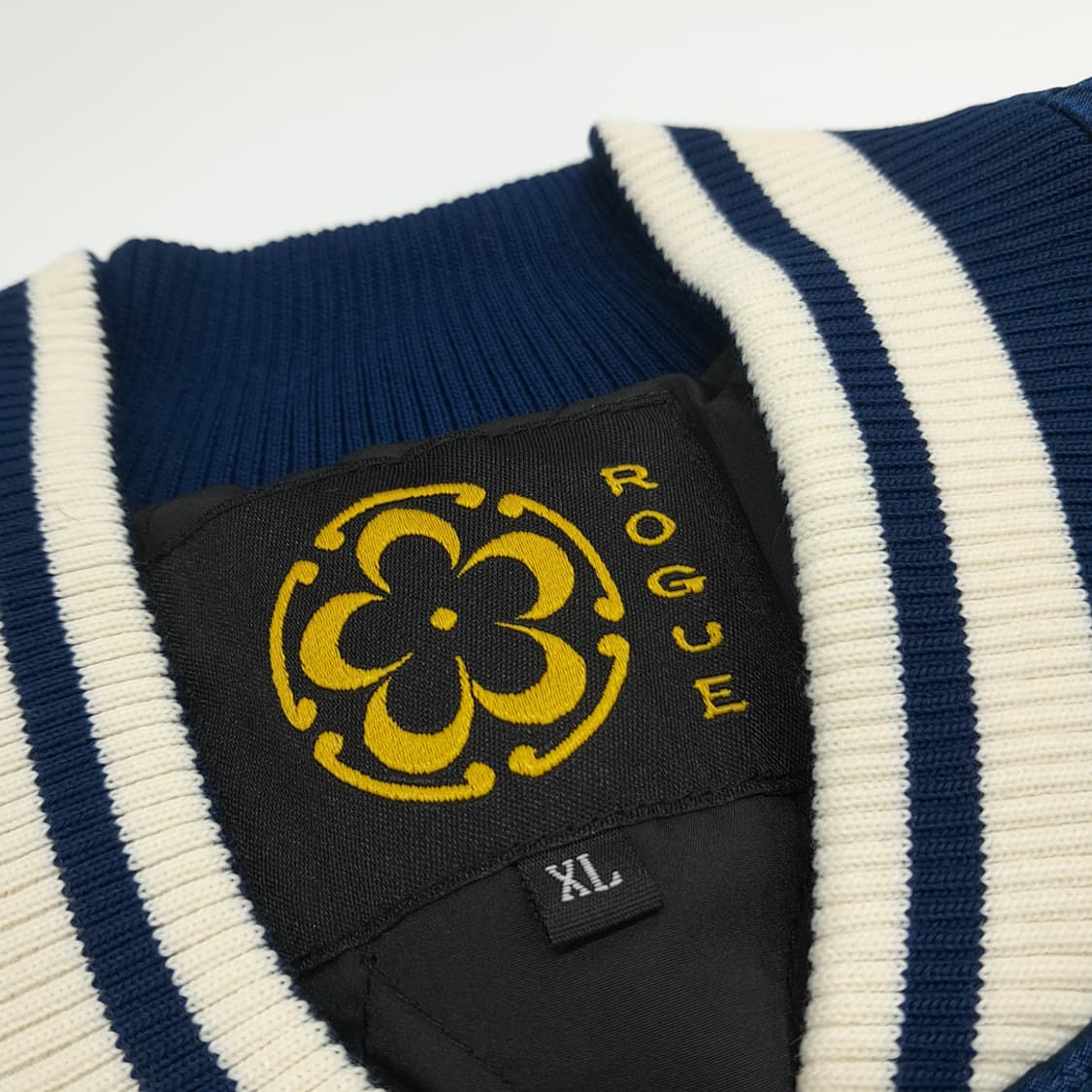 Co841 XL ROGUE 블루 화이트 백호 스카잔 자켓 상품이미지4