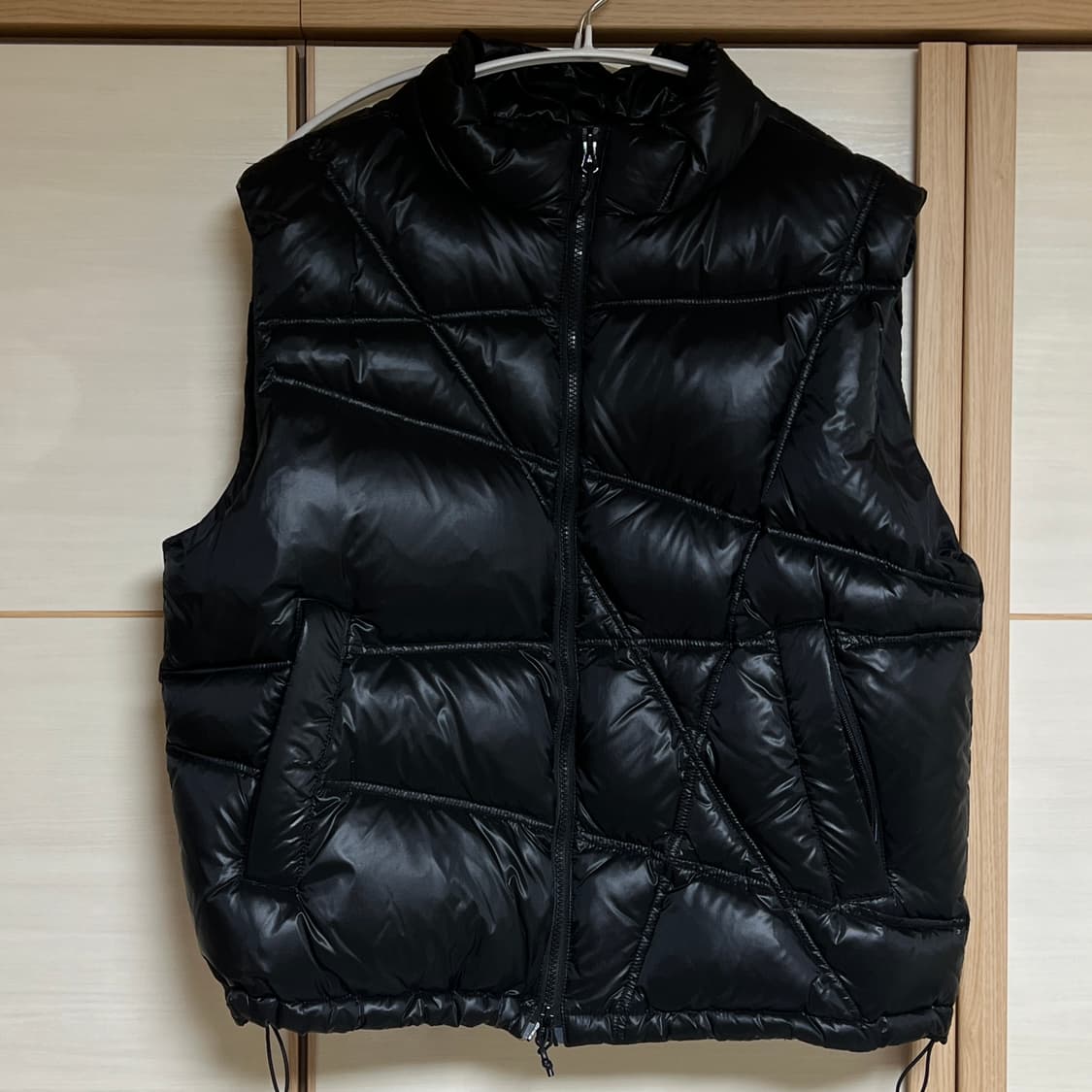 노매뉴얼 덕다운 베스트 글로시블랙 상품이미지1