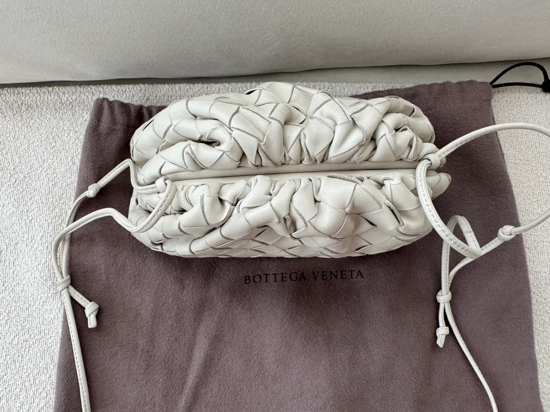 보테가베네타 인트레치아토 미니 크로스백 만두백 상품이미지5