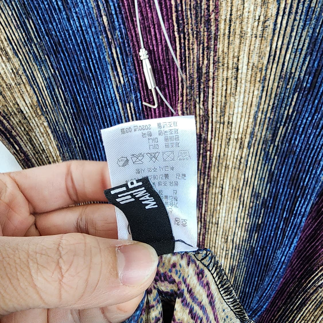 세로 스트라이프 플리츠 롱 원피스 상품이미지6