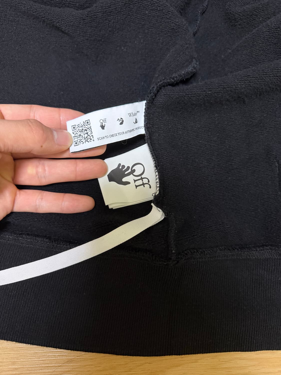 오프화이트 후드집업 상품이미지4
