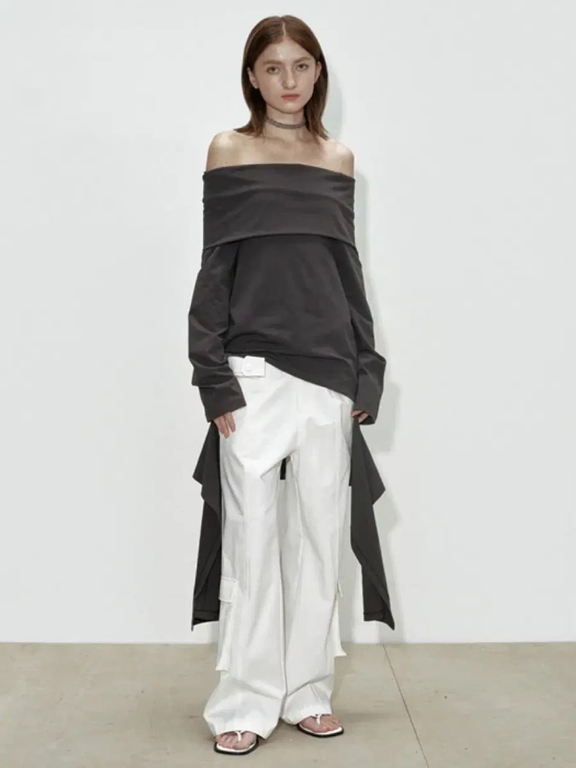 CERRIC_ fold off shoulder 차콜 상품이미지3