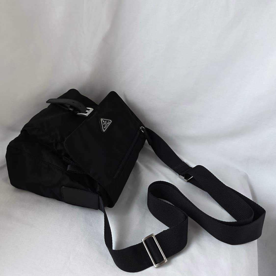 [정품 PRADA] 프라다 포코노 나일론 크로스백 주우재백 상품이미지3