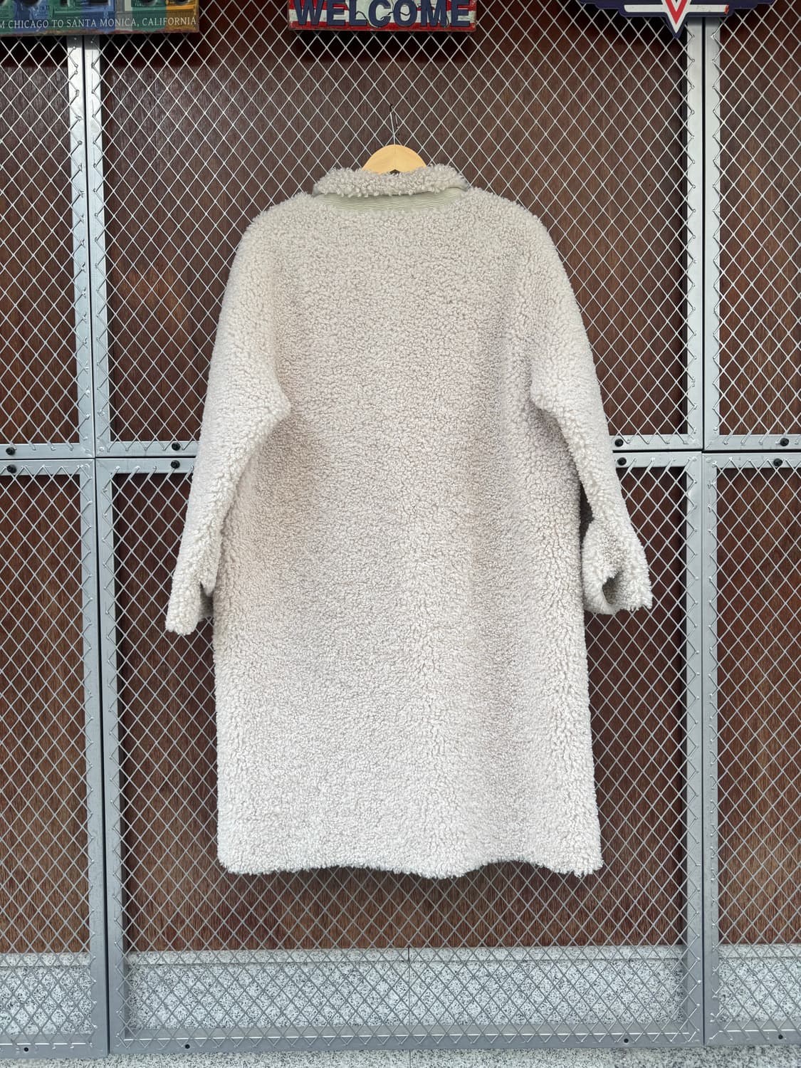 언앤써드미스테리 가죽 뽀글이 롱 덤플 코트 F 상품이미지5