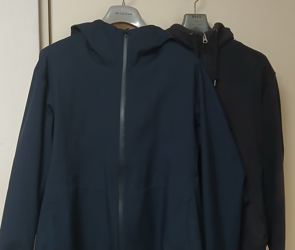 유니클로 바람막이랑 후드집업, 항공점퍼 처분해요 상품이미지2