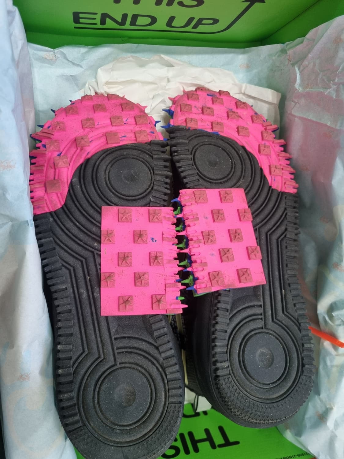 나이키X오프화이트 에어포스1 미드 270 상품이미지2