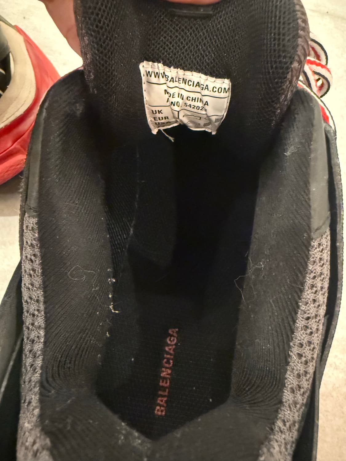 발렌시아가 트랙 스니커즈 42사이즈 상품이미지5