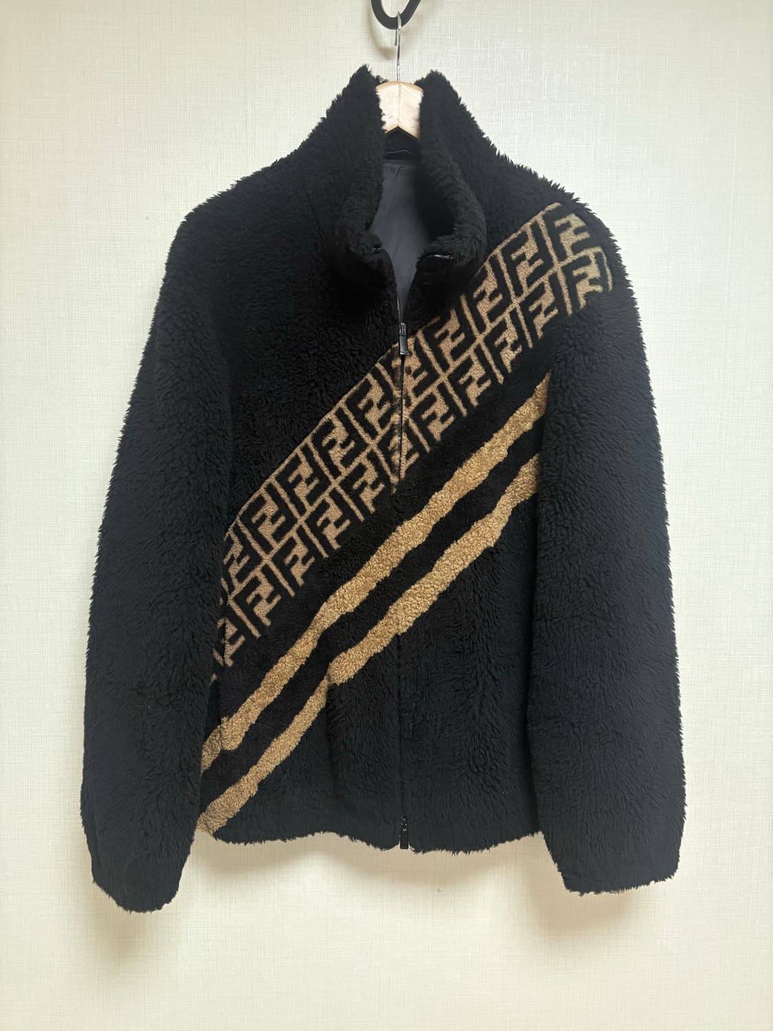 [48/새상품급] 펜디 시어링 후리스 상품이미지1