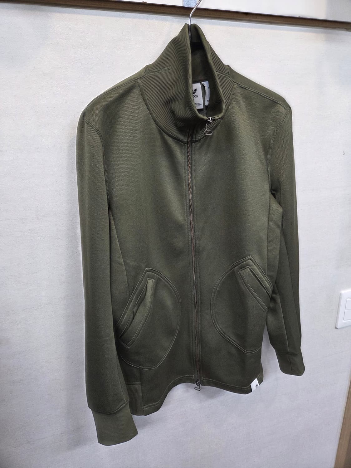 아디다스 xbyo 투웨이 트랙탑 져지 m 카키 상품이미지6