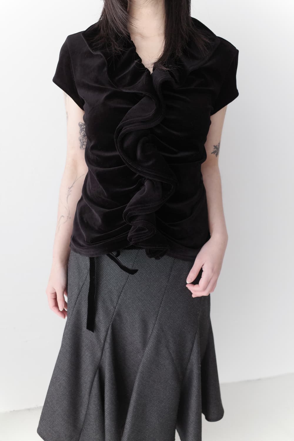 naracamic) velvet ruffle half T  상품이미지4