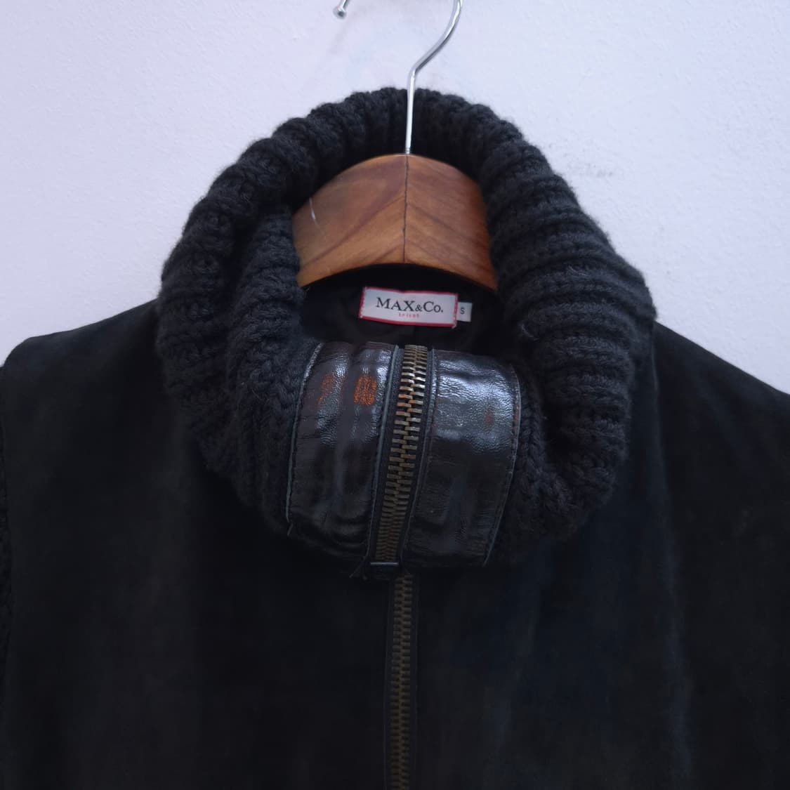 MAX&Co. tricot 블랙 스웨이드 콤비 니트 자켓 상품이미지4