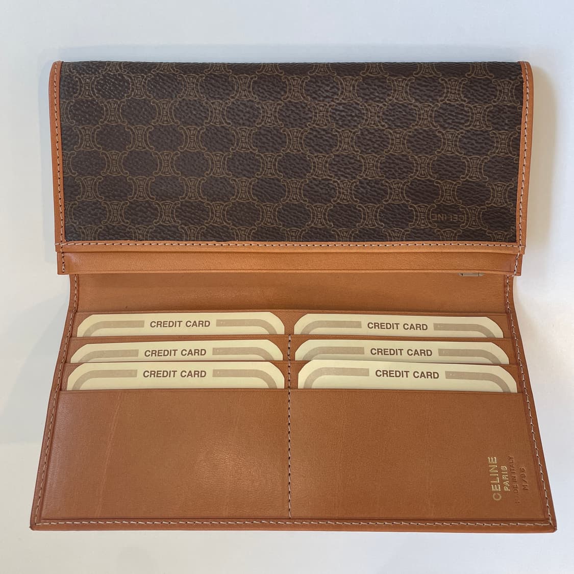 셀린느 마카담 장지갑 미사용 상품이미지2