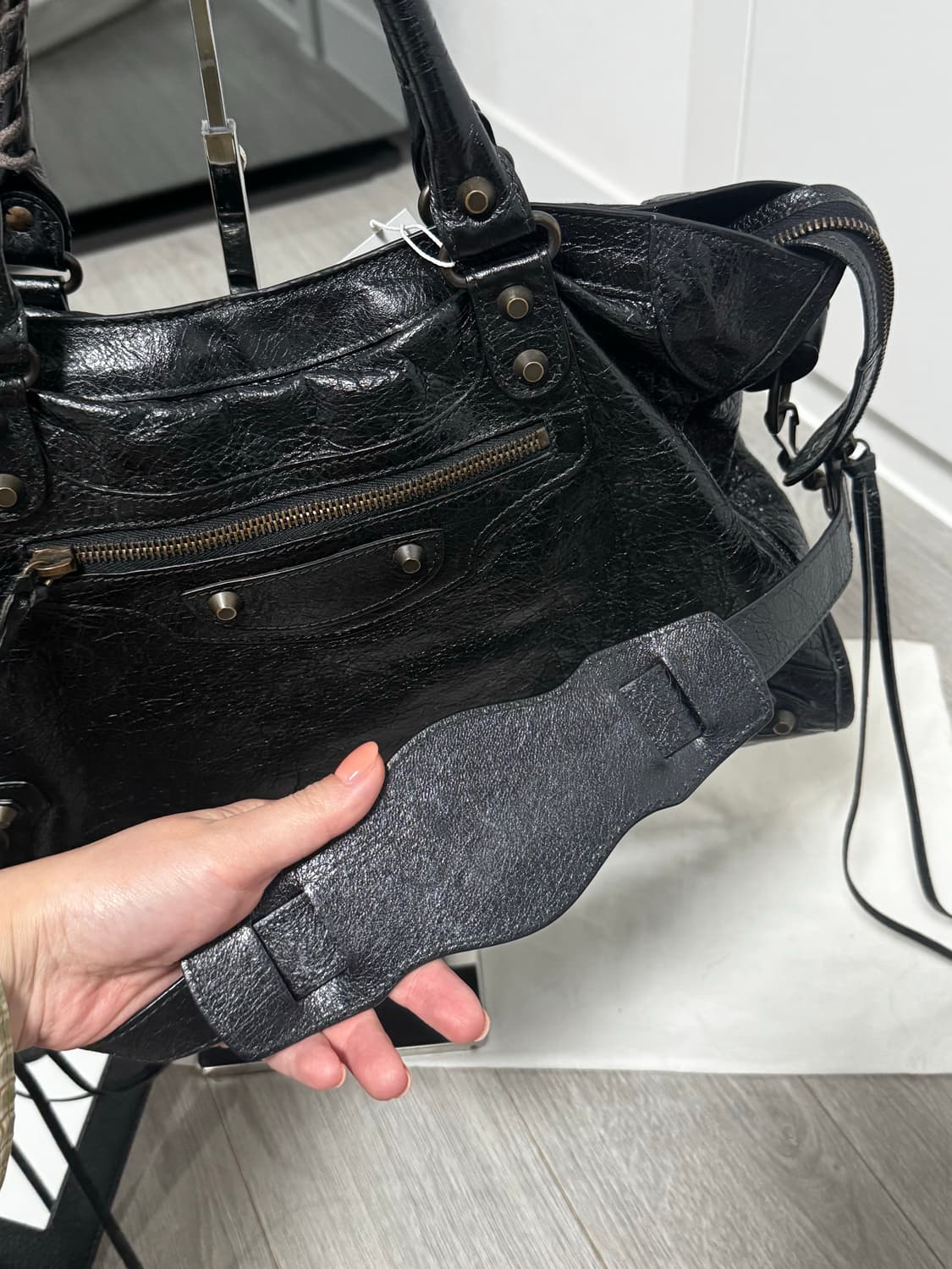 Balenciaga 발렌시아가 시티백 모터백 블랙 미디움 상태 A 상품이미지7