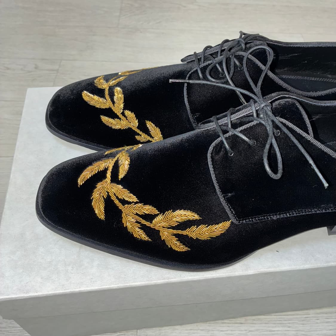 [42] 새상품 지미추 벨벳 금사 더비 슈즈 상품이미지2