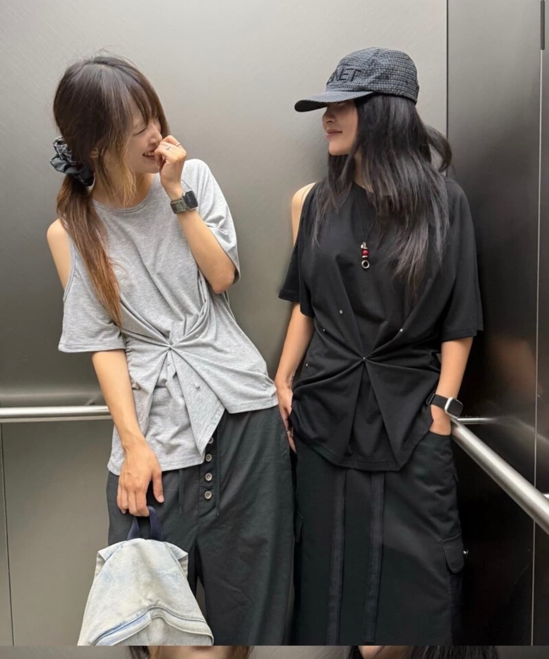 DEINET ONE-SLIT SNAP T-SHIRTS IN WHITE 상품이미지2