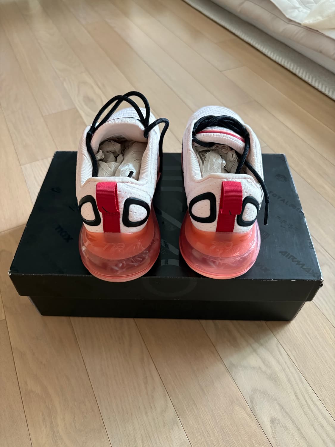 W NIKE AIR MAX 720 상품이미지5
