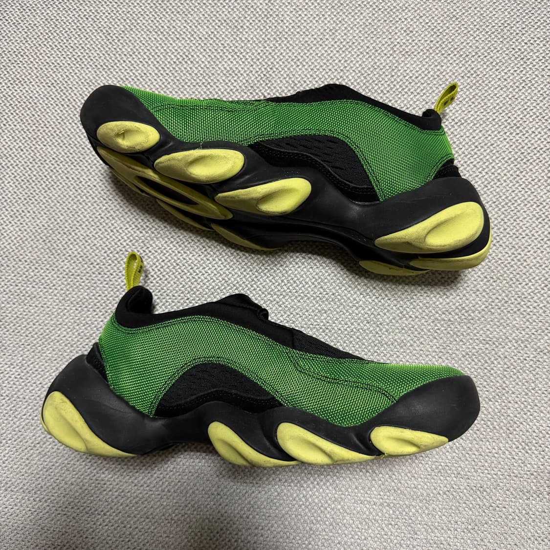 오클리 팩토리 팀 x 브레인 데드 플래시 샌들 그린 레몬 상품이미지2