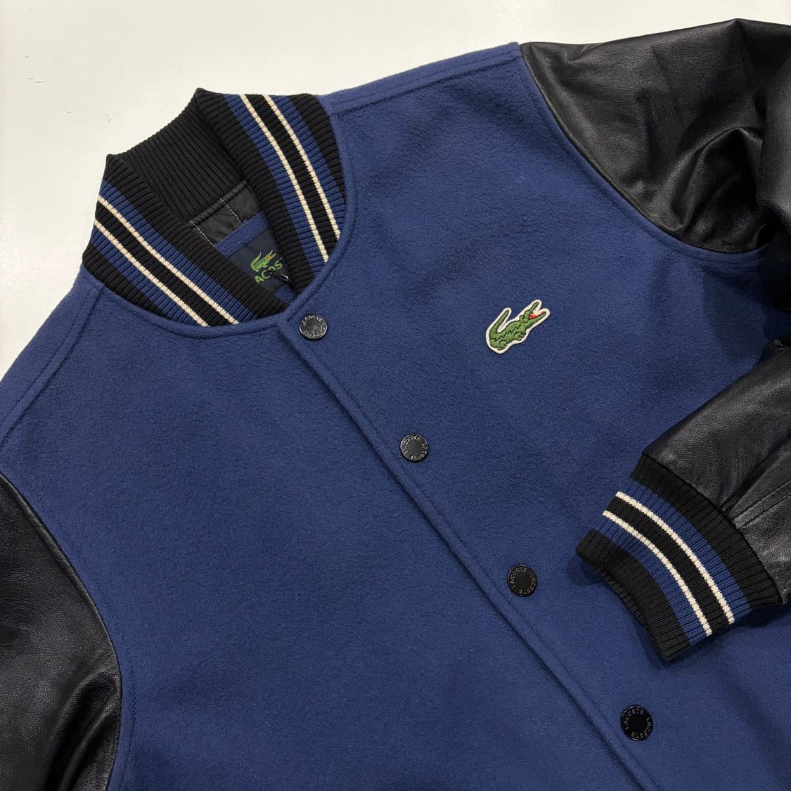 [100] 라코스테 양가죽 바시티 스타디움 자켓 블루/블랙 C219 상품이미지3