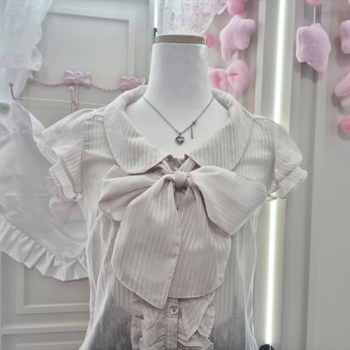 러플 리본 스트라이프 블라우스 히메갸루 공겜여주 라떼갸루 상품이미지2