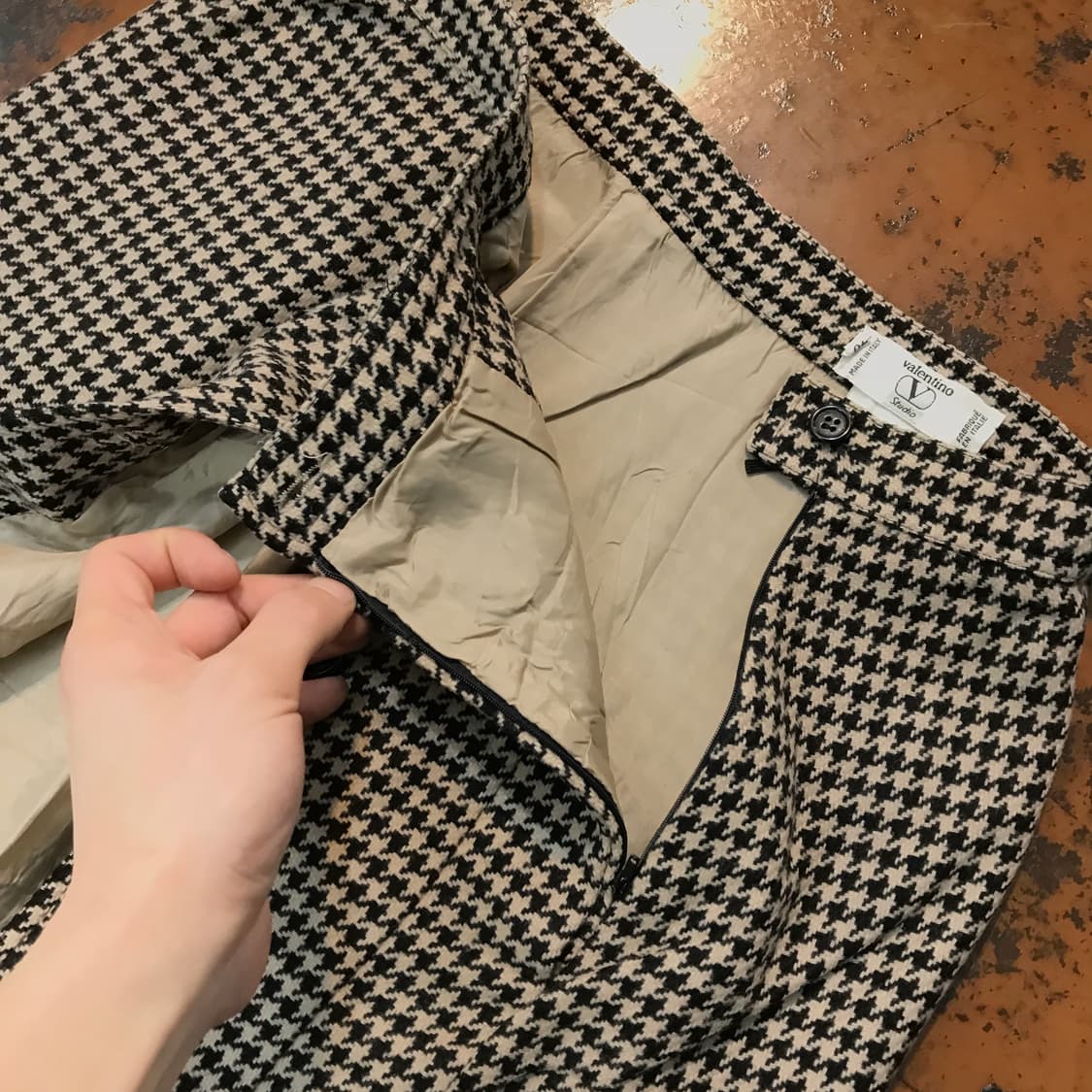 90s 발렌티노 하운드투스 패턴 버튼 미디 스커트 허리 29 사이즈  상품이미지4