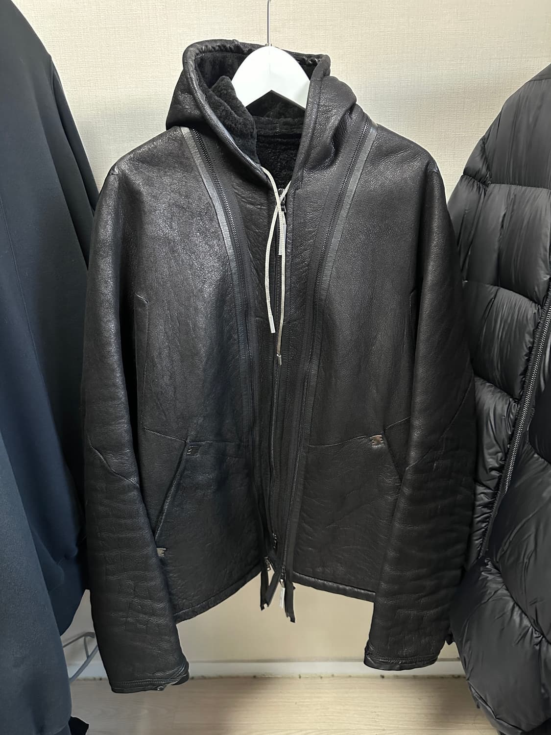 Isaac sellam 레더 무스탕 Lsize 상품이미지1