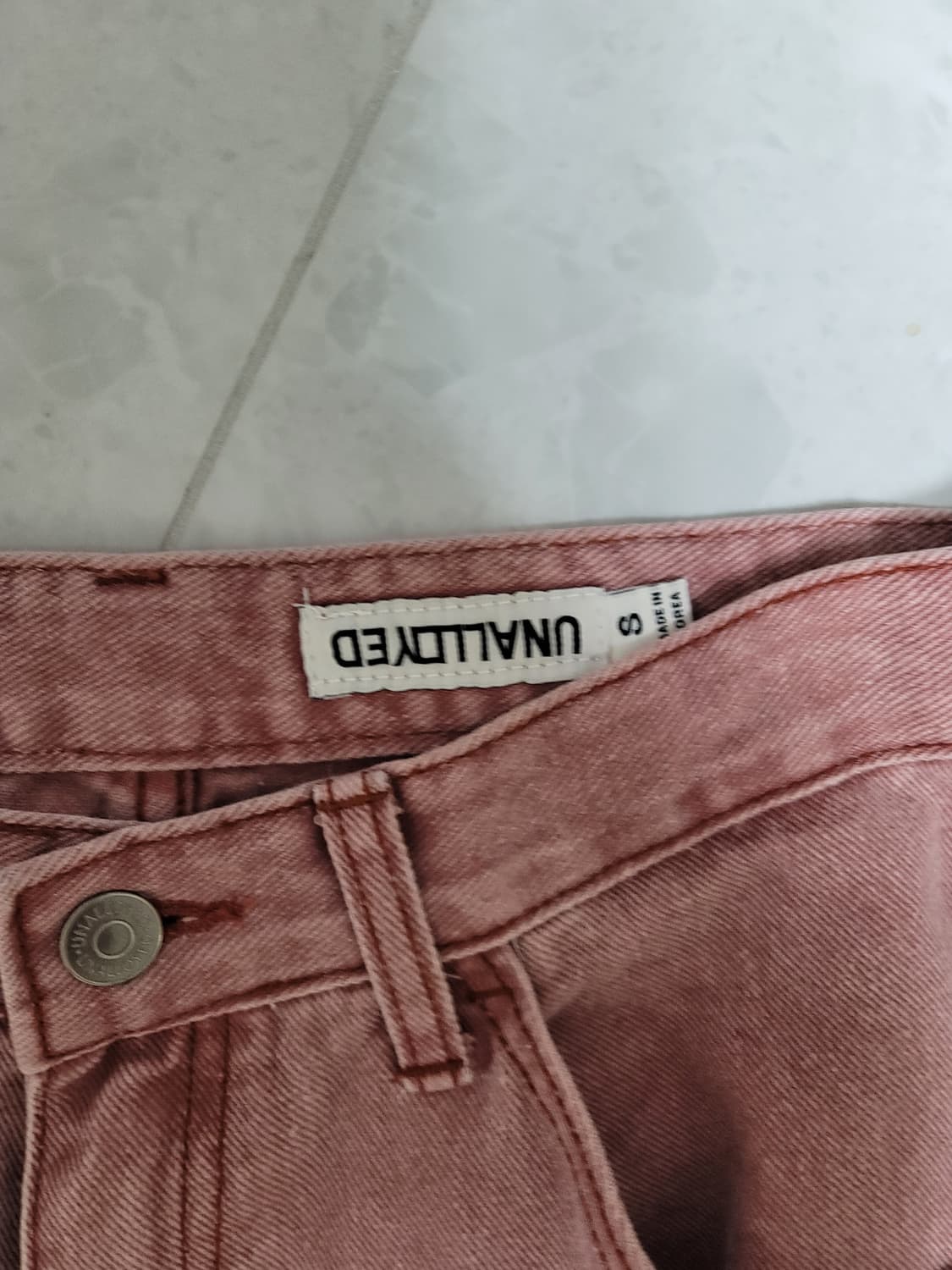 어널로이드 핑크 카고 데님팬츠 S사이즈 허리28

상태극상
 상품이미지3