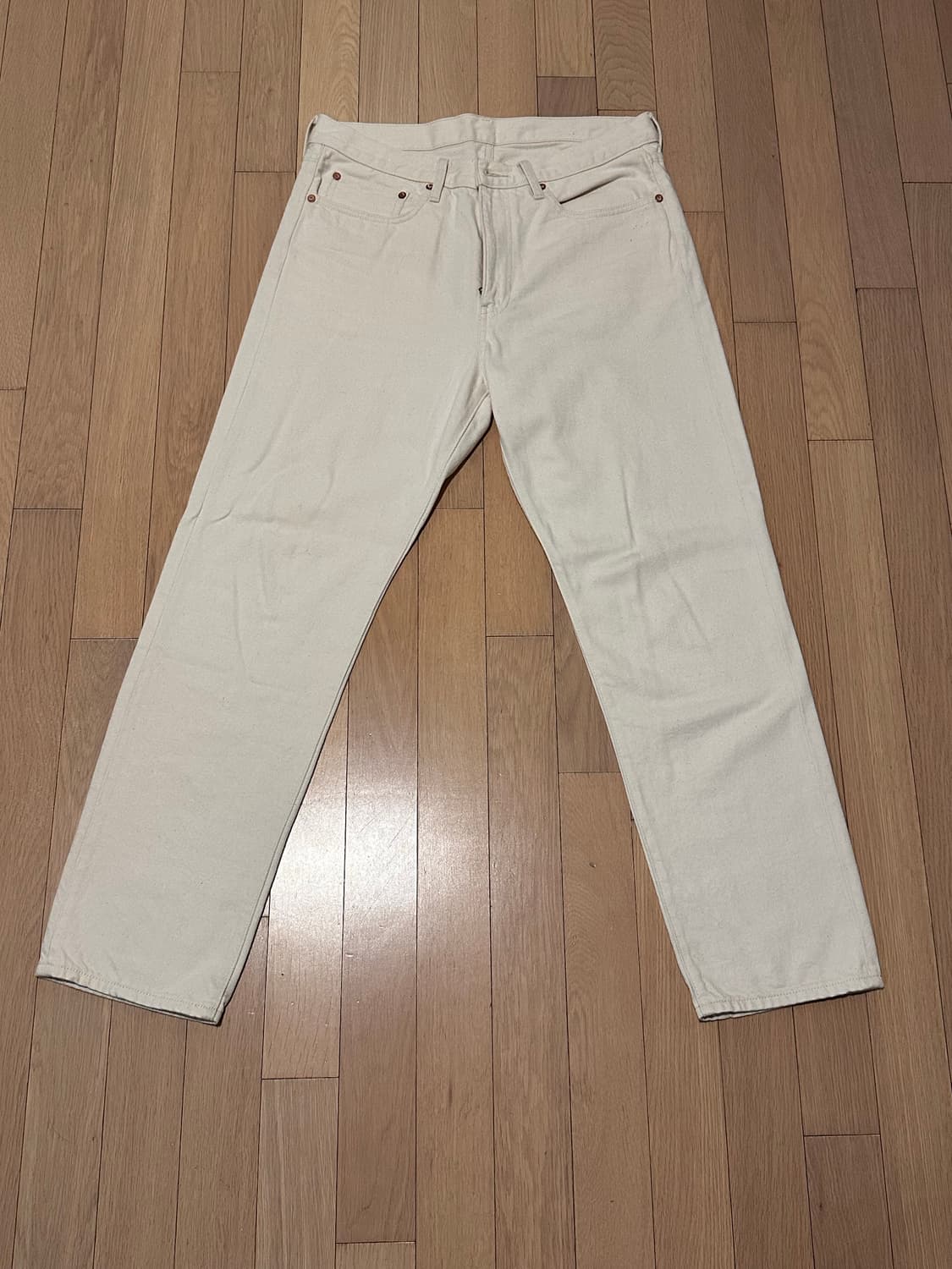 유니클로 셀비지진 32사이즈 오프화이트컬러 상품이미지1