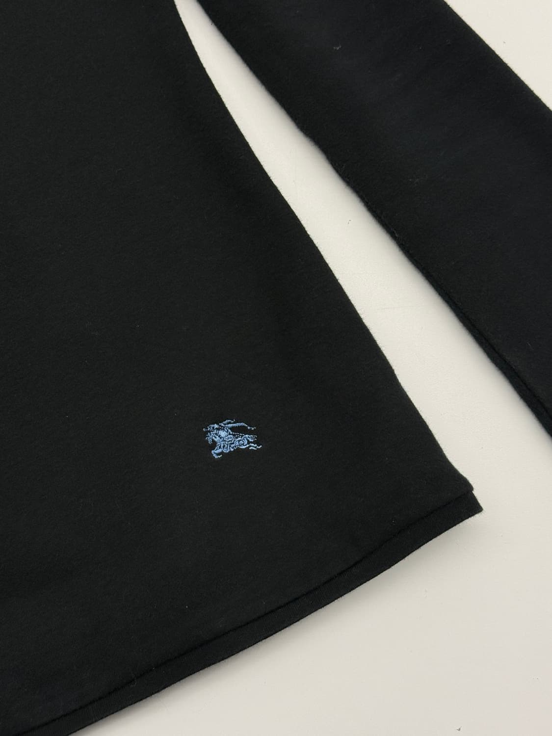 Burberry 버버리 체크 리본 숄더 블랙 롱슬리브 상품이미지5