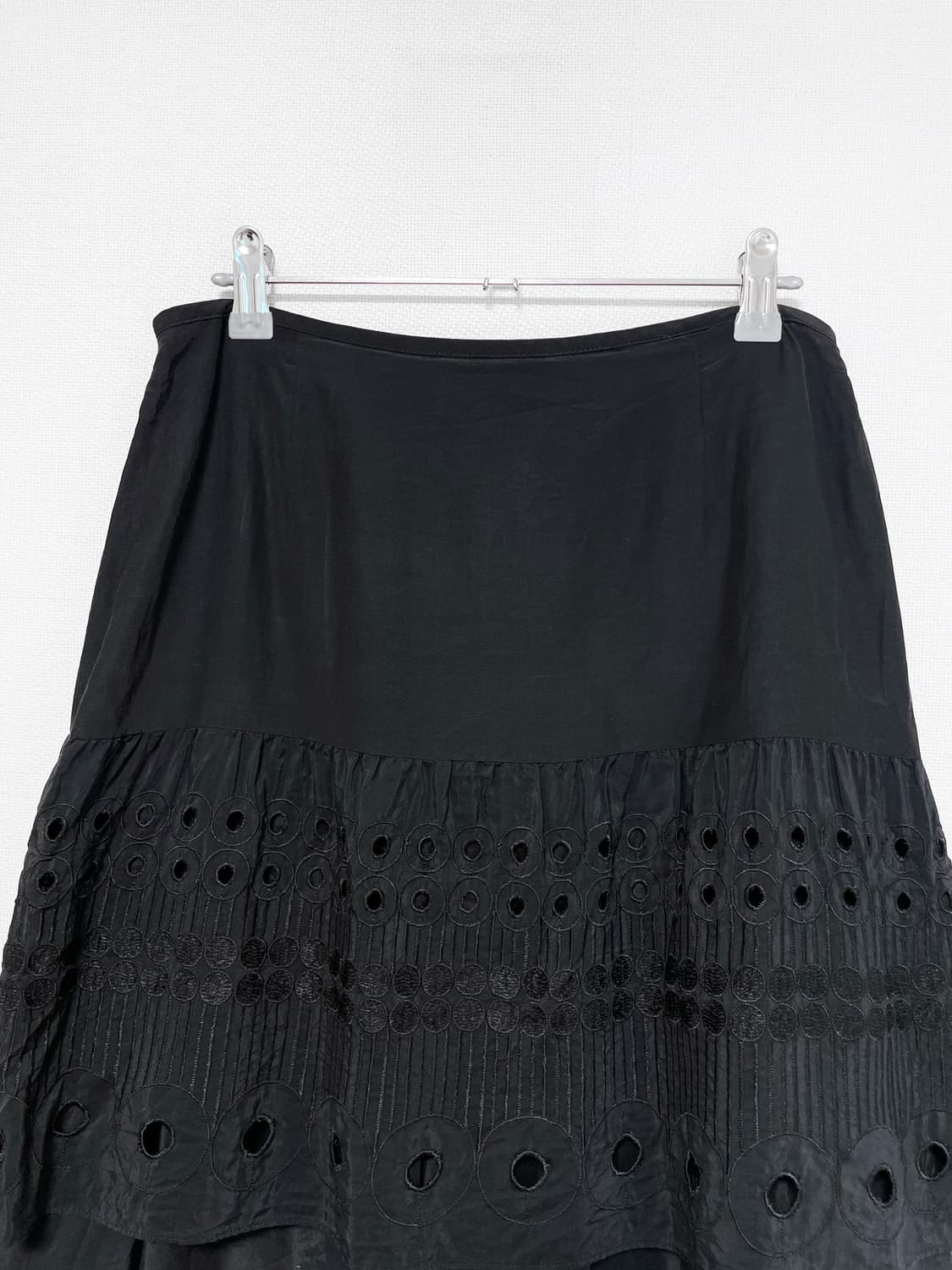 Punching Frill Midi Skirt - Black 상품이미지5