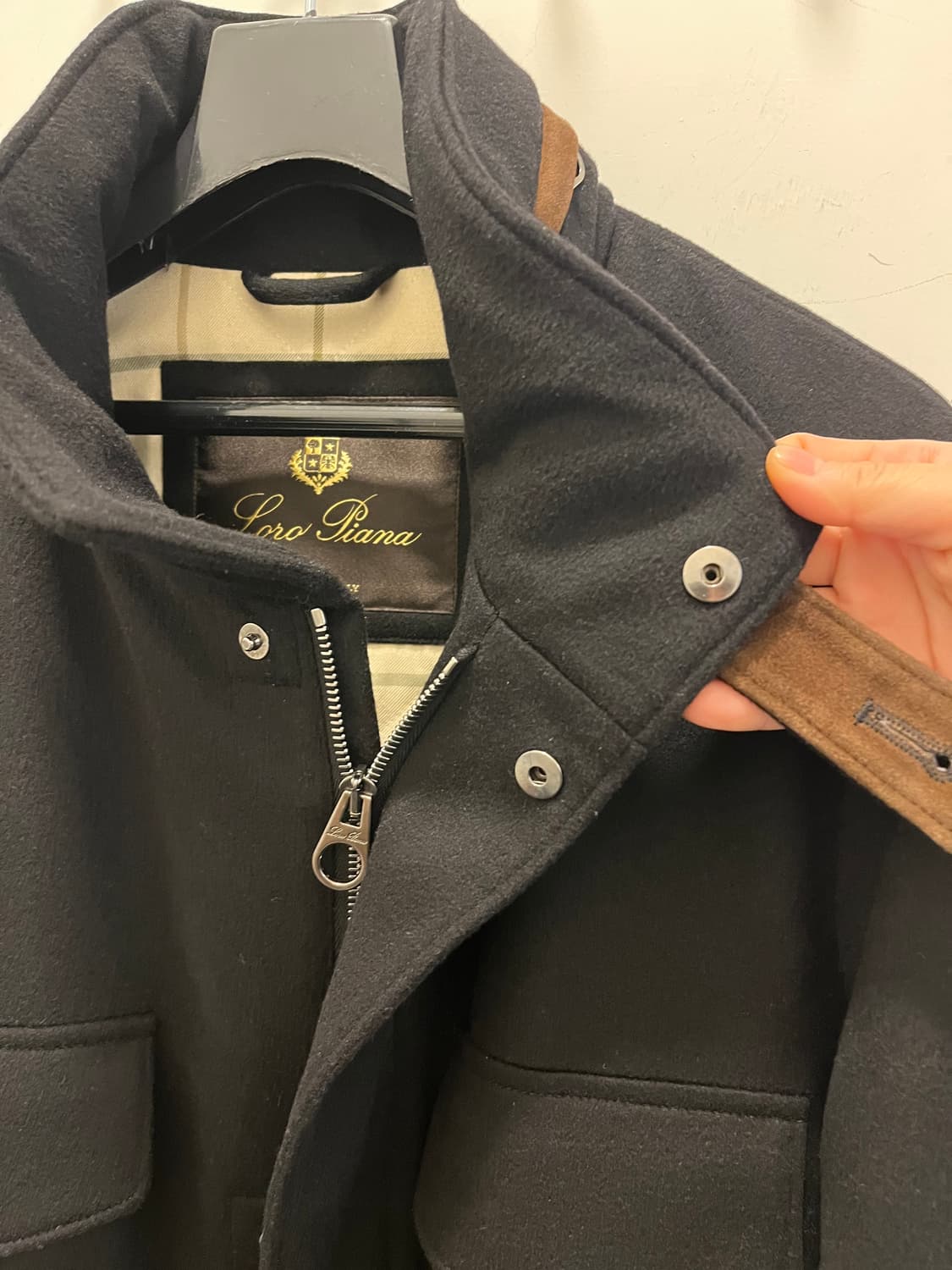 24FW 로로피아나 트레블러 캐시미어 블랙 48사이즈 상품이미지3