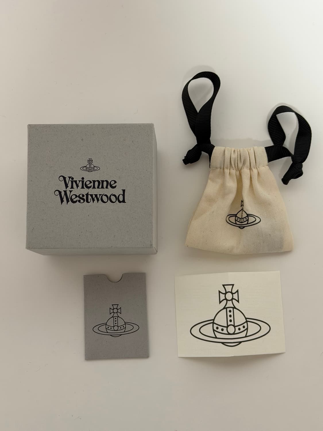 비비안웨스트우드 목걸이 Petite Orb Pendant Necklace 상품이미지3