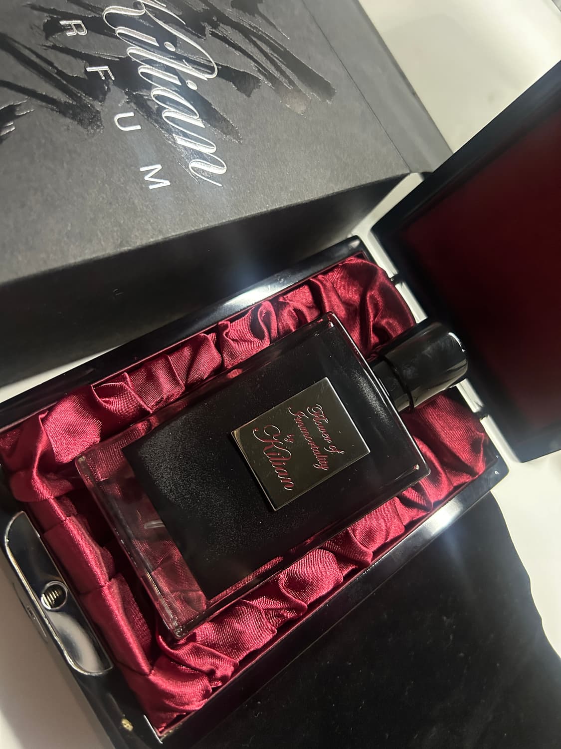 킬리안 플라워 오브 이모탈리티 구바틀 친필싸인 상품이미지2