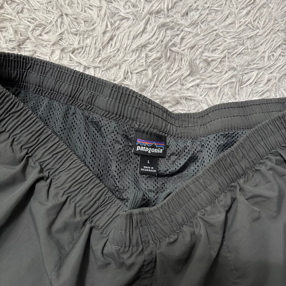 파타고니아 배기스 차콜 반바지 상품이미지4