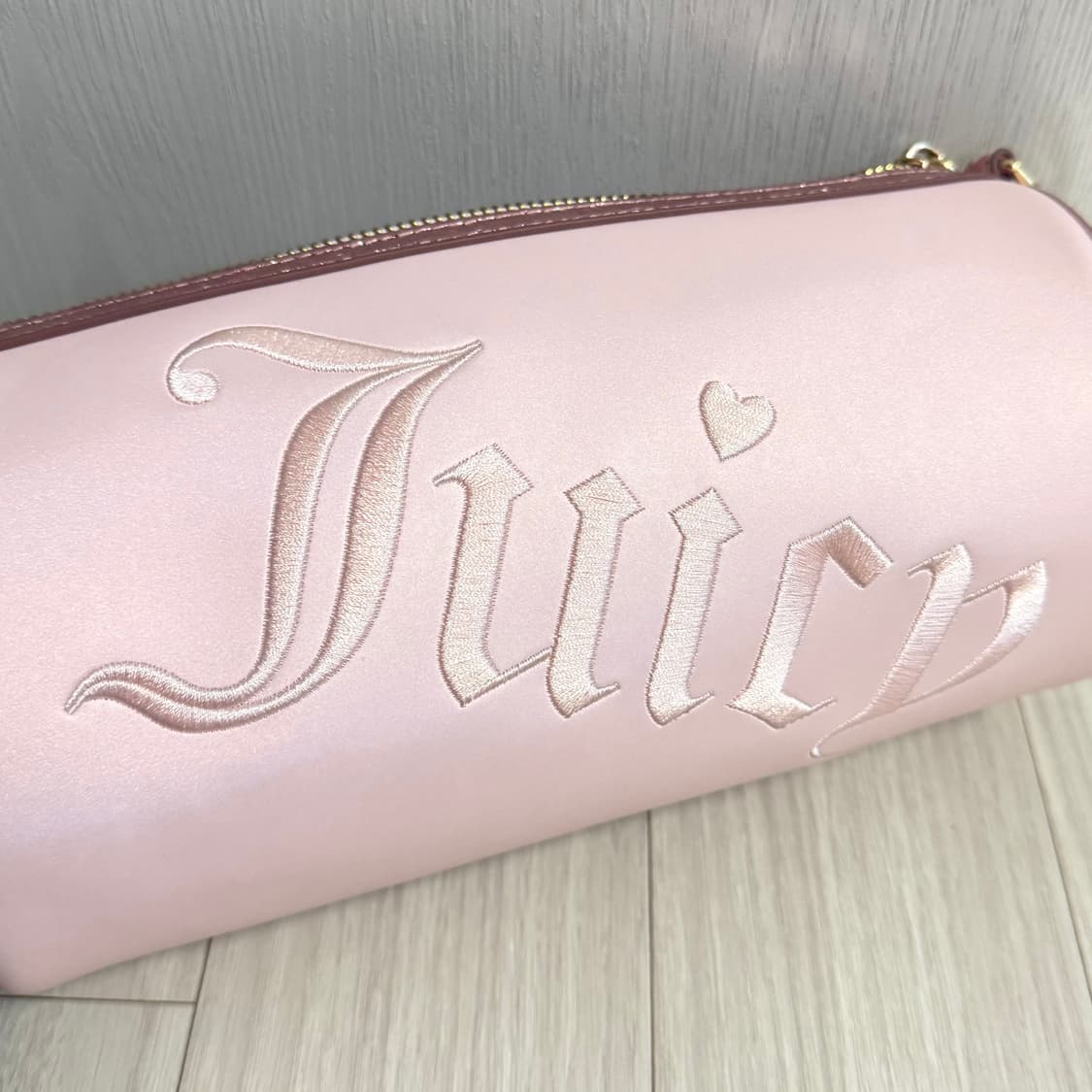 쥬시꾸뛰르 핑크 새틴 원통백 상품이미지5